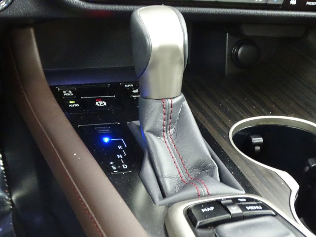 Used 2016 Lexus RX 450h AWD image 41