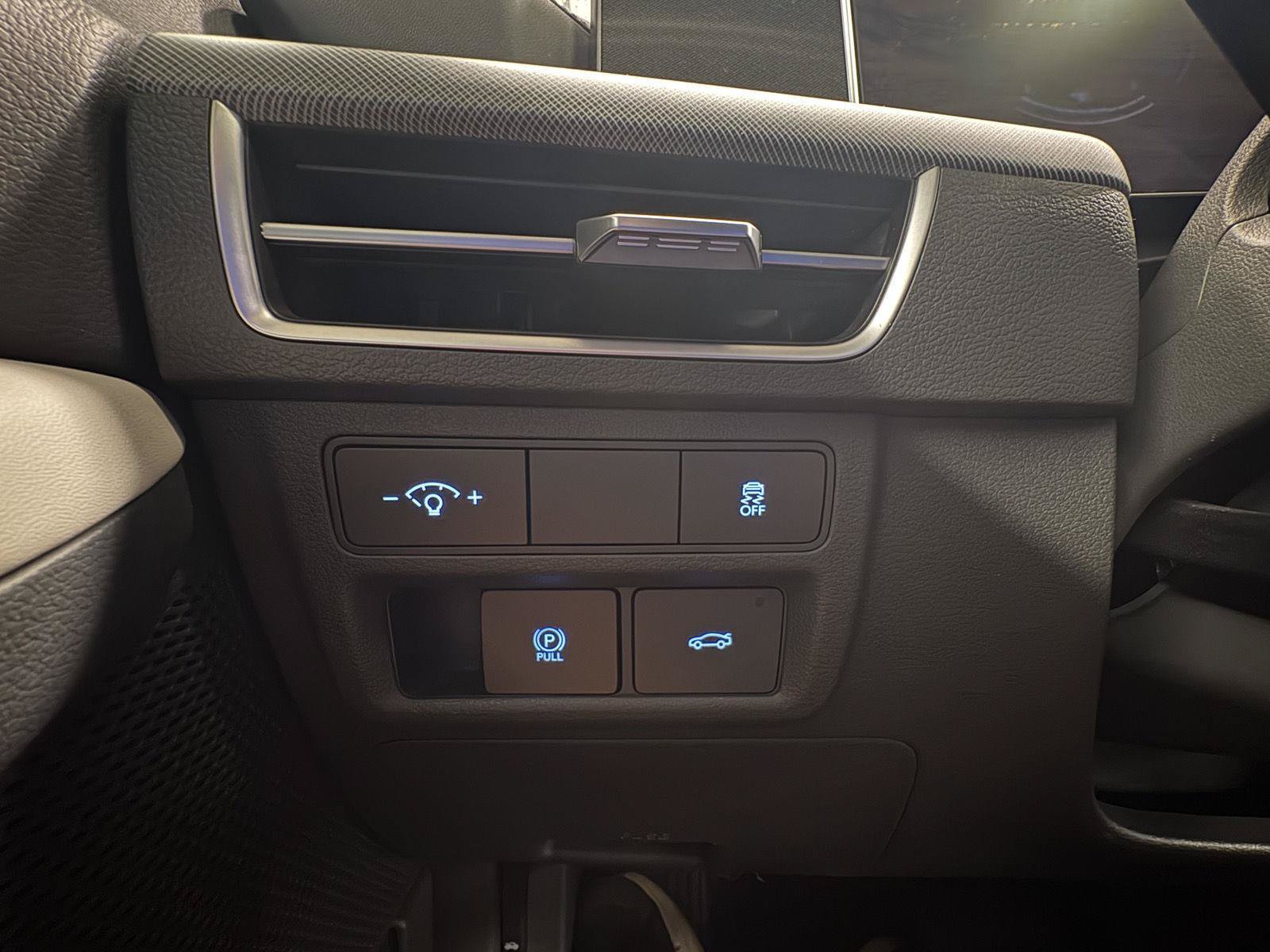 Used 2025 Hyundai Sonata SEL FWD image 24