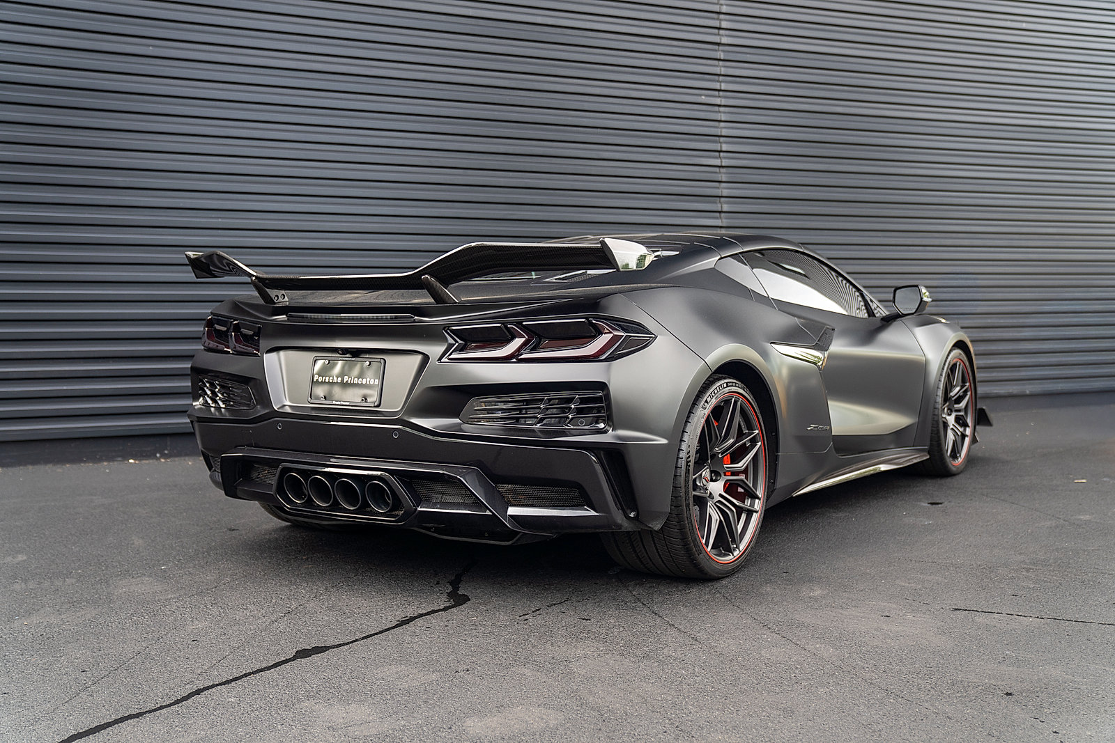 Used 2023 Chevrolet Corvette Z06 w/ Z07 Performance Package RWD image 28