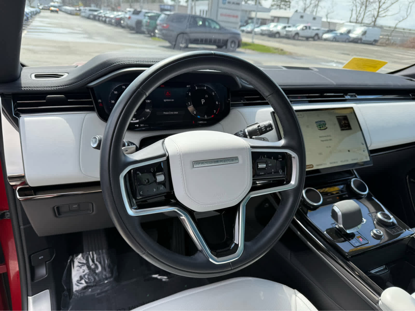 Used 2023 Land Rover Range Rover Sport SE image 14