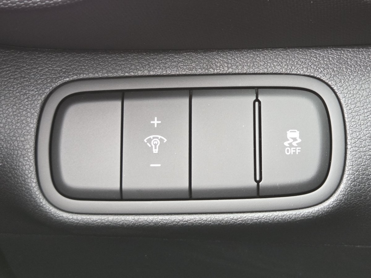 New 2026 Hyundai Venue SEL FWD image 34