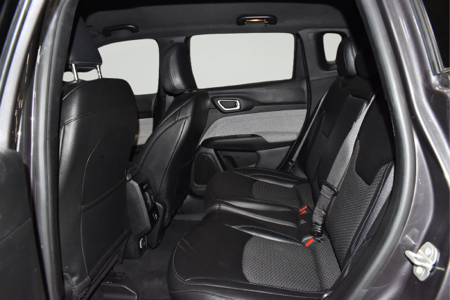 Used 2024 Jeep Compass Latitude AWD/4WD image 26