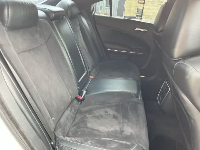Used 2016 Dodge Charger R/T RWD image 17