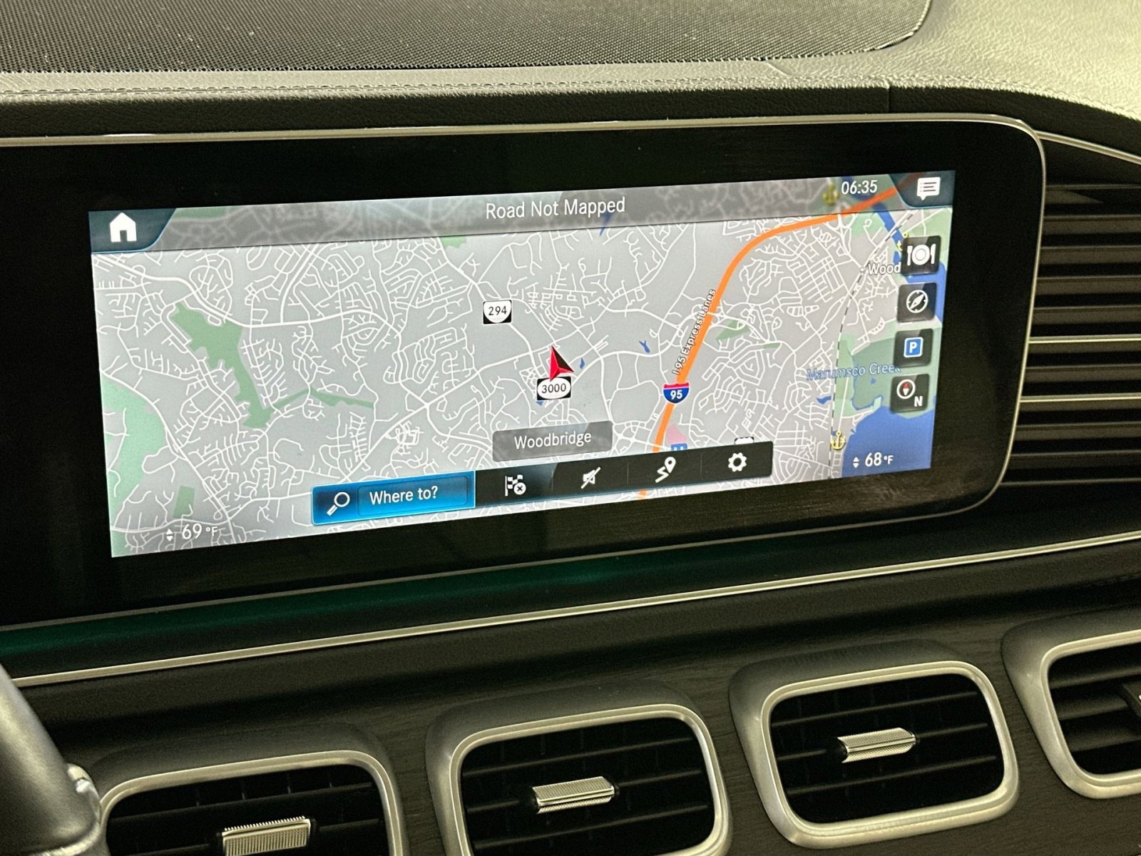 Used 2021 Mercedes-Benz GLS 450 4MATIC image 25