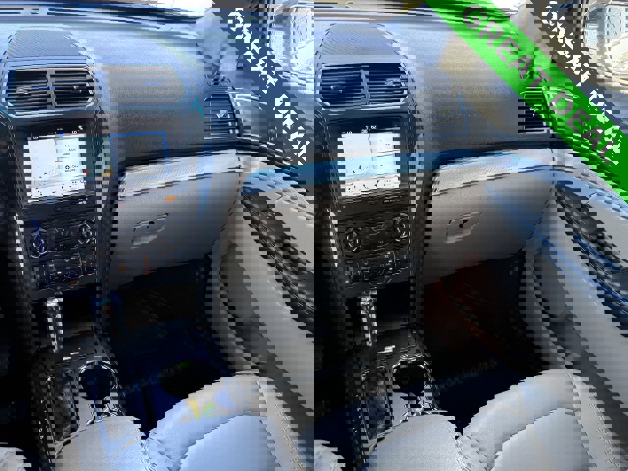 Used 2017 Ford Explorer XLT w/ Equipment Group 202A image 14