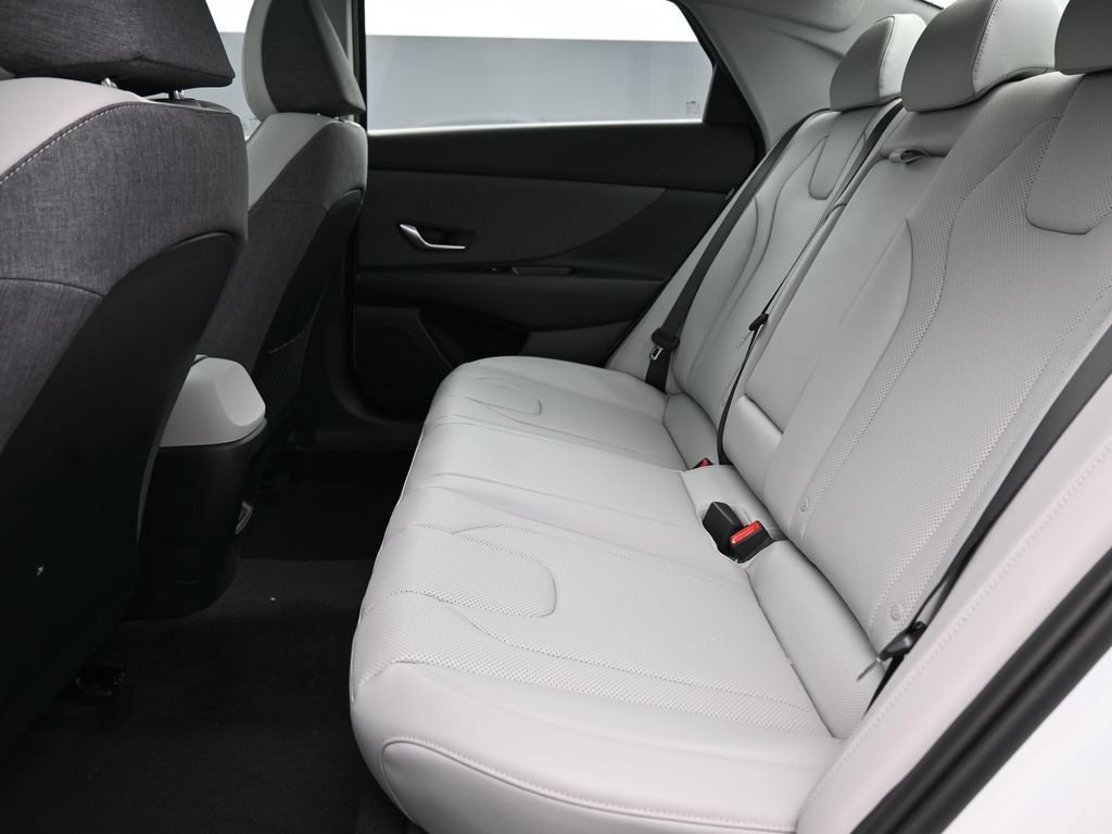 New 2026 Hyundai Elantra Limited FWD image 11