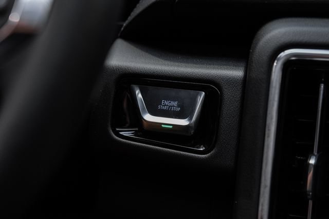 Used 2026 GMC Yukon Denali w/ Sun & Power Step Package AWD/4WD image 53