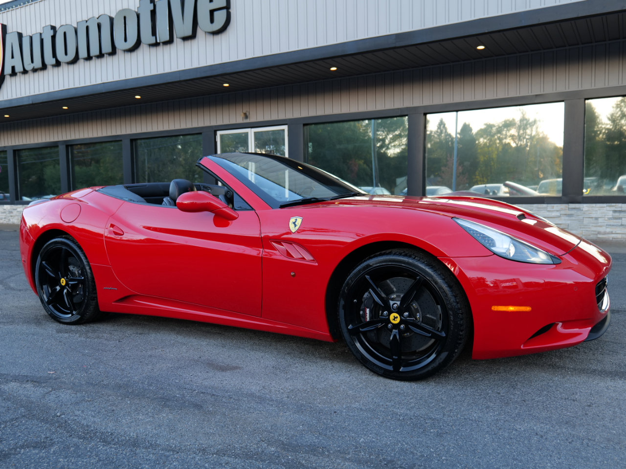 Used 2014 Ferrari California image 64