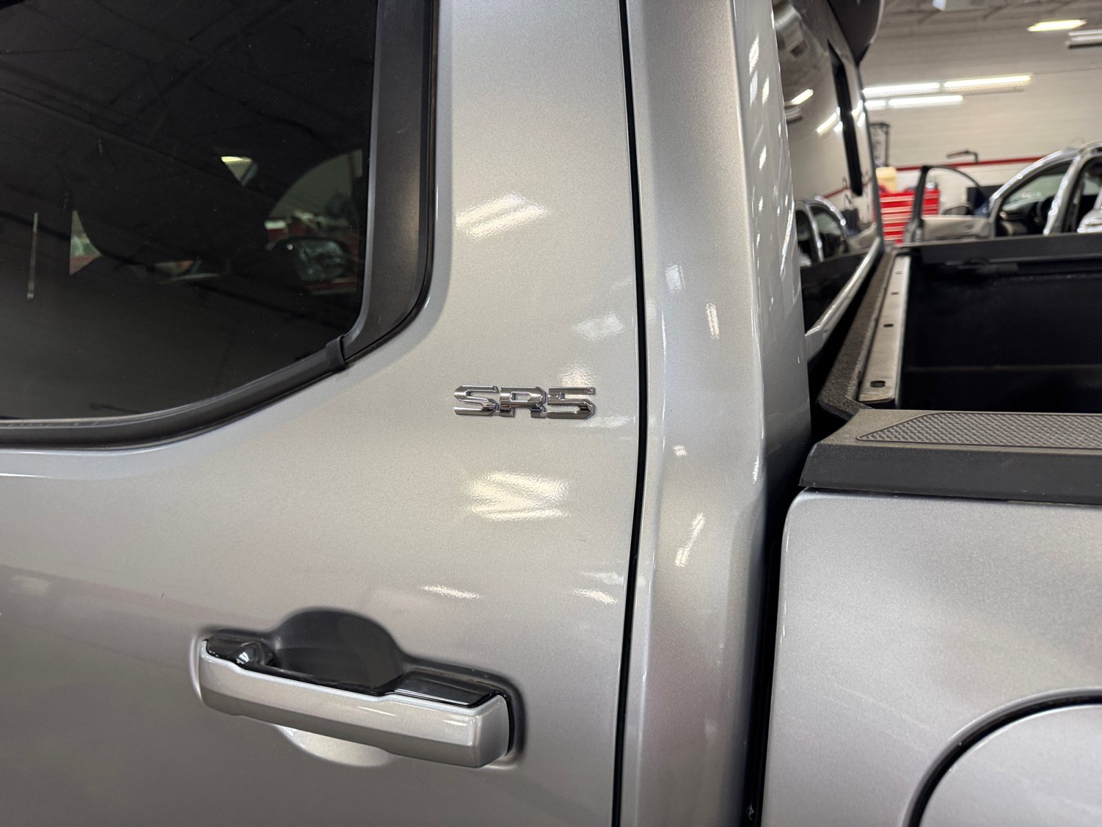 Certified 2025 Toyota Tacoma SR5 AWD/4WD image 23