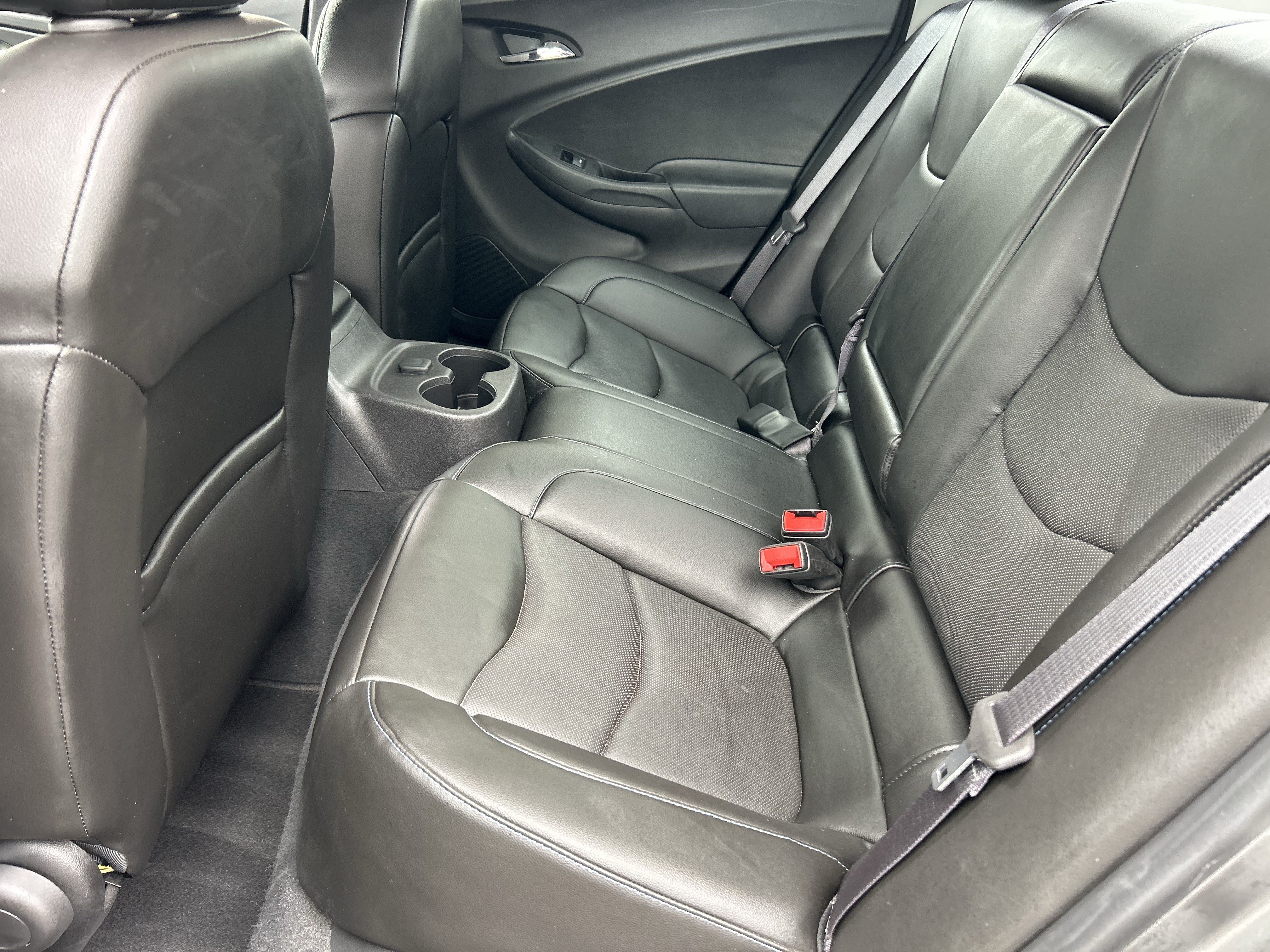 Used 2017 Chevrolet Volt LT w/ Comfort Package FWD image 15