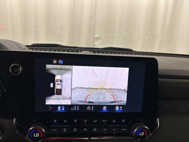 Used 2025 Chevrolet Colorado ZR2 w/ Technology Package AWD/4WD image 18