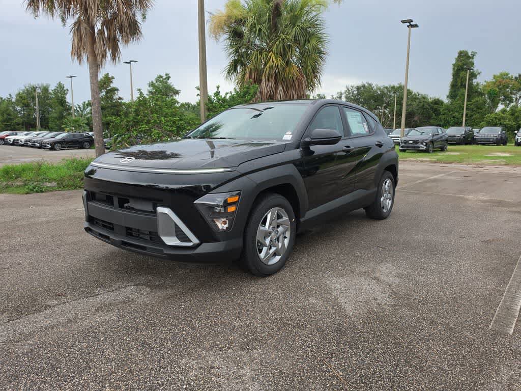 New 2027 Hyundai Kona SE FWD image 2