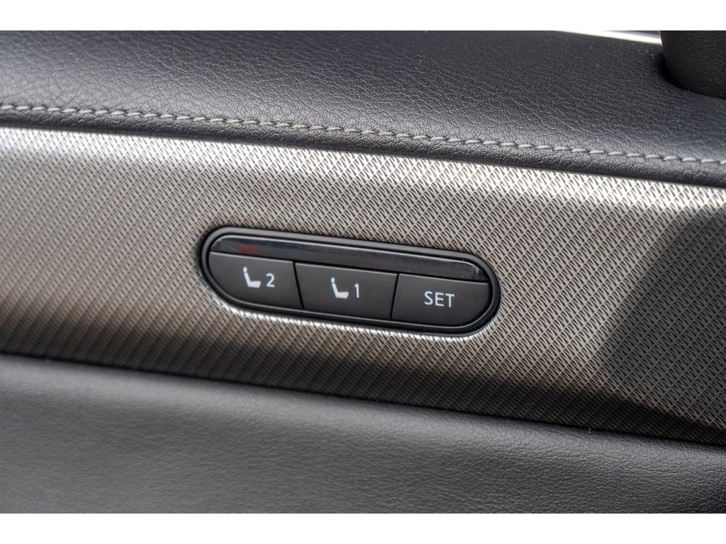 Used 2023 INFINITI QX60 Luxe w/ Cargo Package image 28