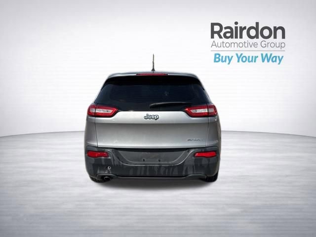 Used 2017 Jeep Cherokee Sport FWD image 6