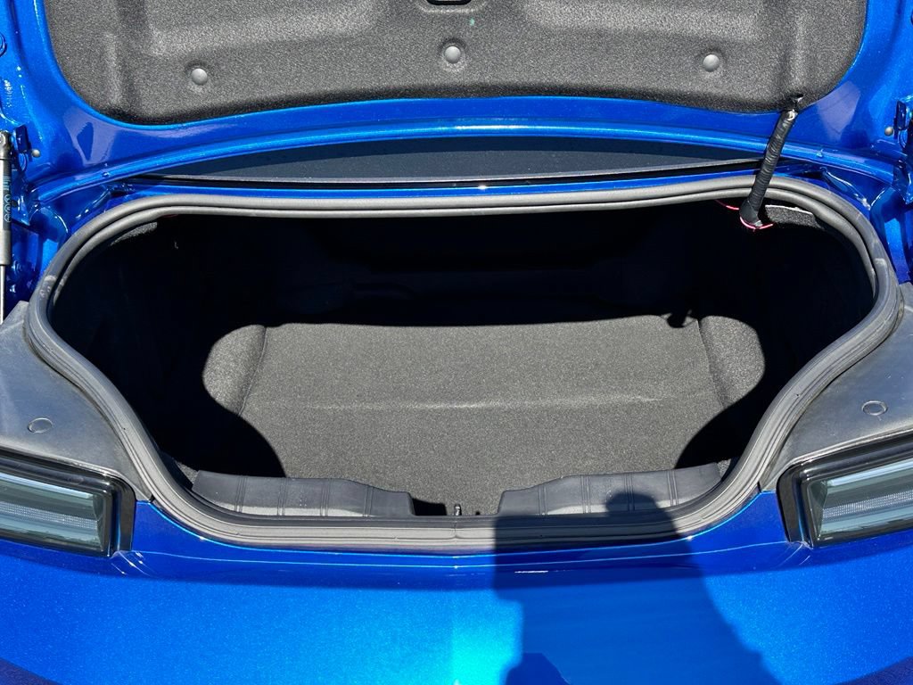 Used 2018 Chevrolet Camaro SS RWD image 34
