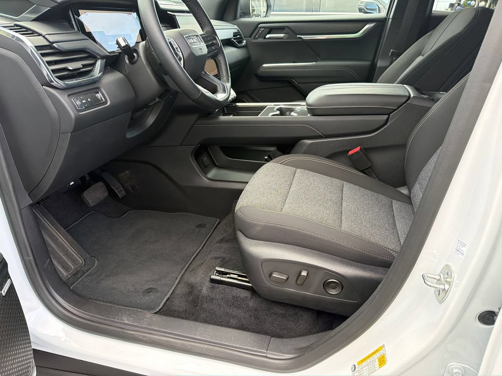 Used 2026 GMC Acadia Elevation FWD image 9