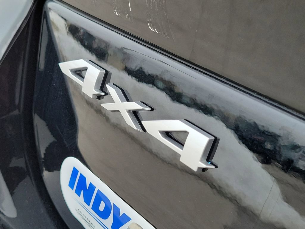 New 2025 Jeep Grand Cherokee Laredo X w/ Luxury Tech Group I image 9