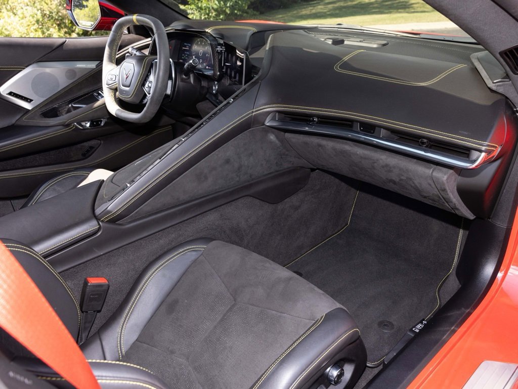 Used 2020 Chevrolet Corvette Stingray Premium Cpe w/ 3LT Preferred Equipment Group image 40