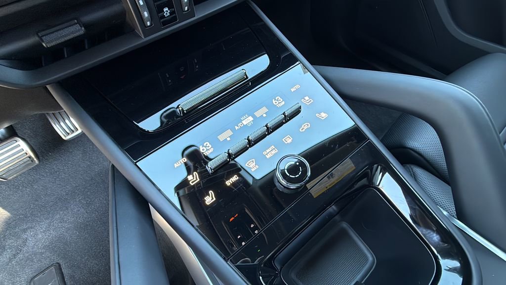 New 2026 Porsche Cayenne S image 13