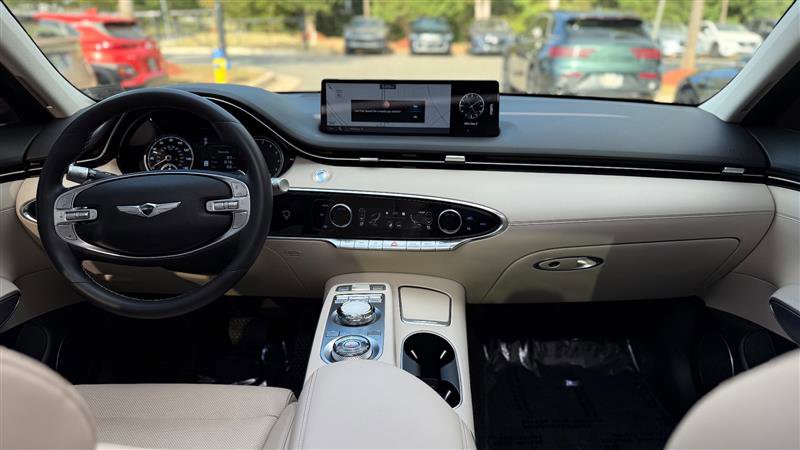 Used 2024 Genesis GV70 2.5T w/ Select Package image 16