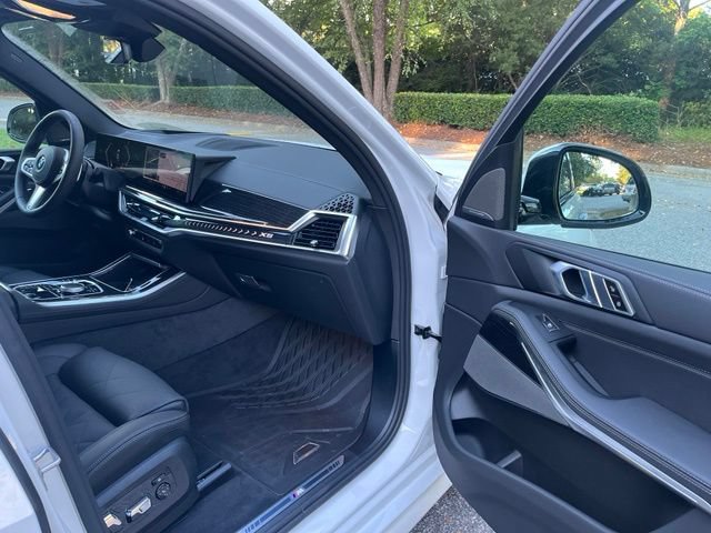 Used 2026 BMW X5 xDrive40i w/ M Sport Package AWD/4WD image 10