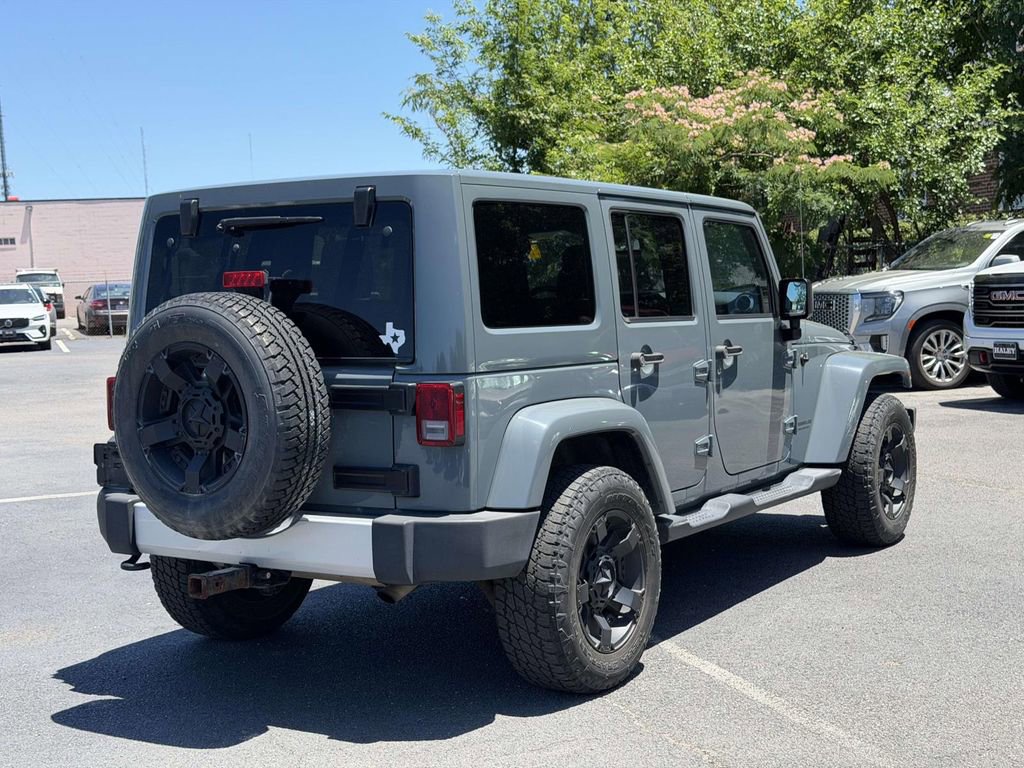 Used 2014 Jeep Wrangler Unlimited Sahara w/ Max Tow Package AWD/4WD image 2