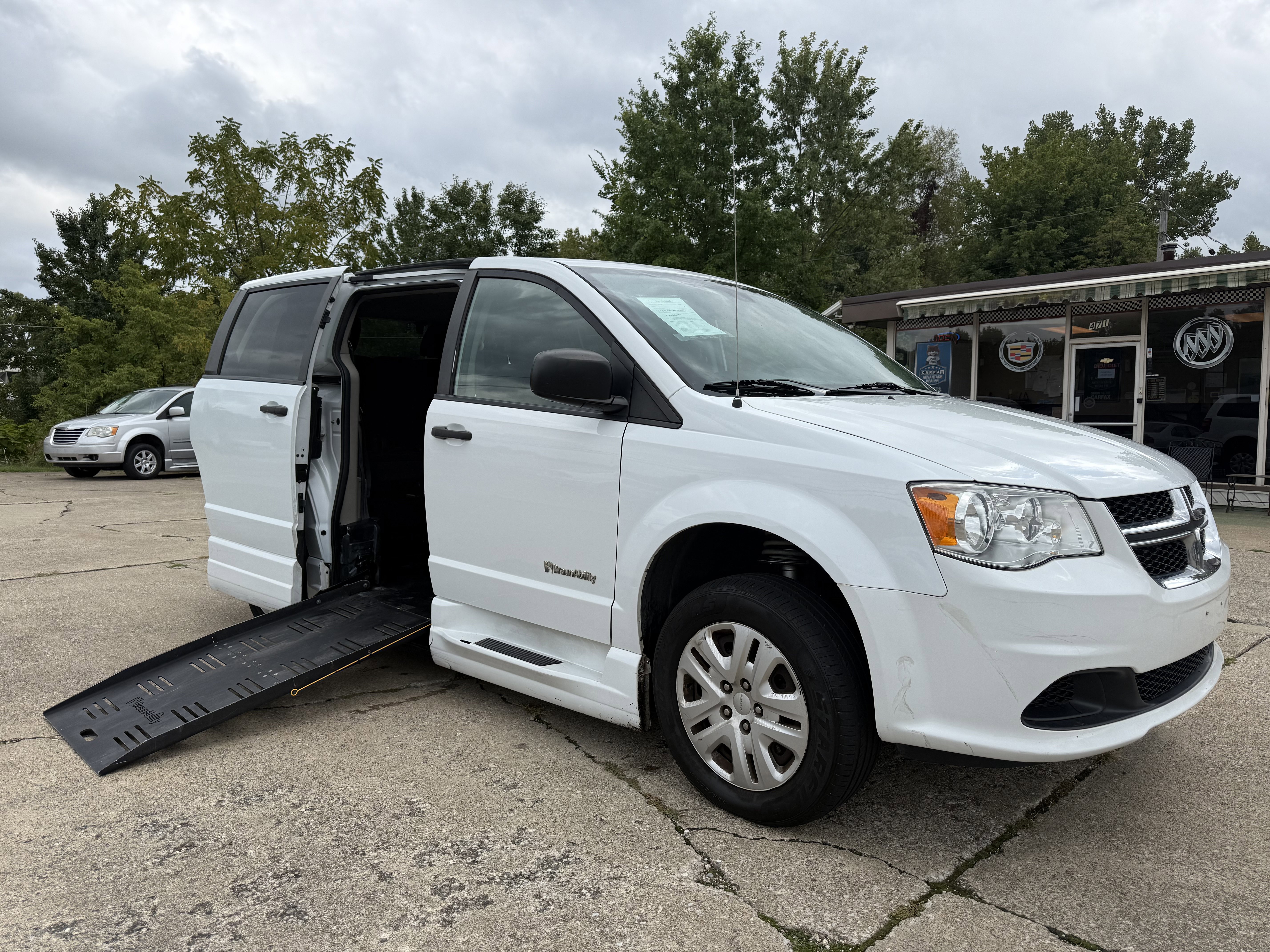Used 2019 Dodge Grand Caravan SE