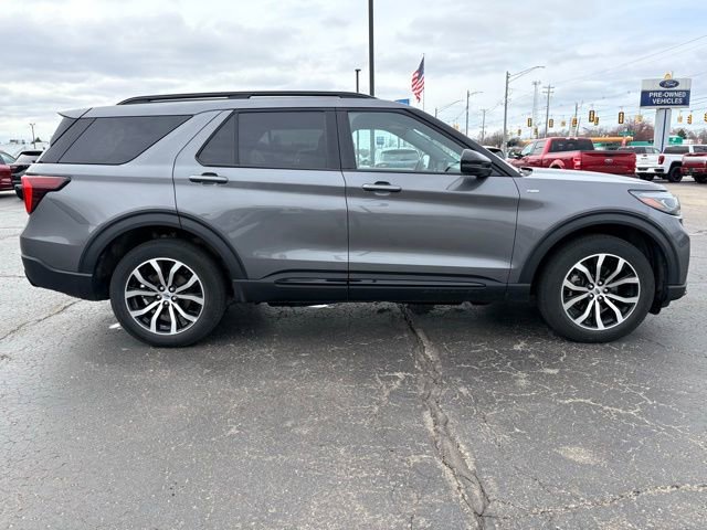Used 2025 Ford Explorer ST-Line image 10