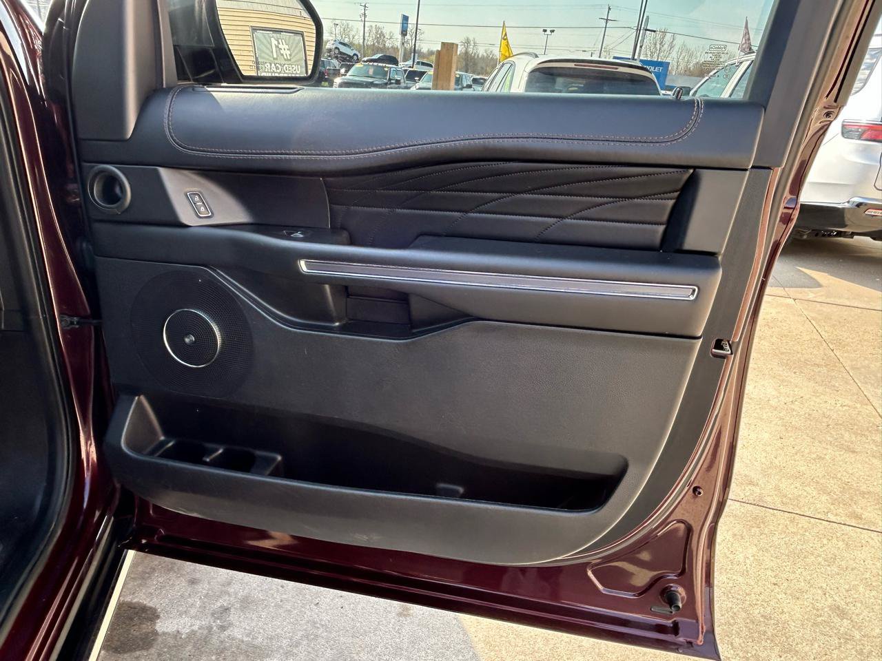 Used 2020 Ford Expedition Platinum AWD/4WD image 18
