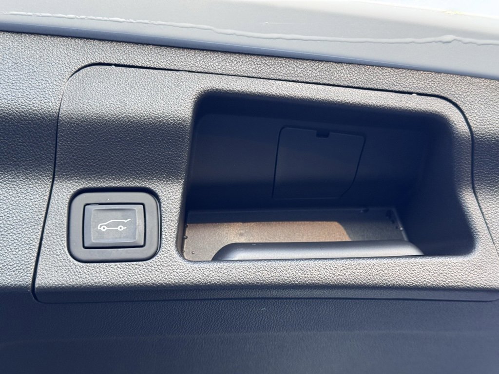 Used 2022 GMC Acadia Denali w/ Denali Technology Package image 46