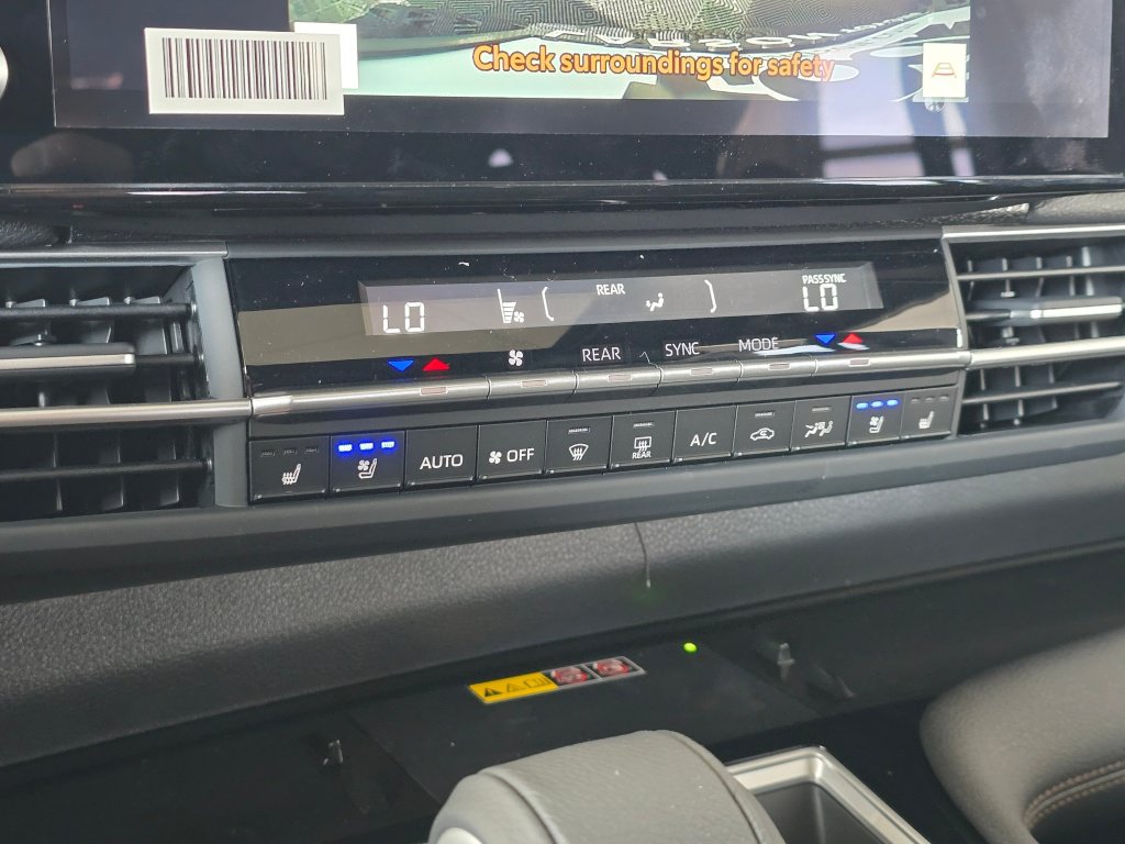 New 2026 Toyota Sienna Limited AWD/4WD image 29