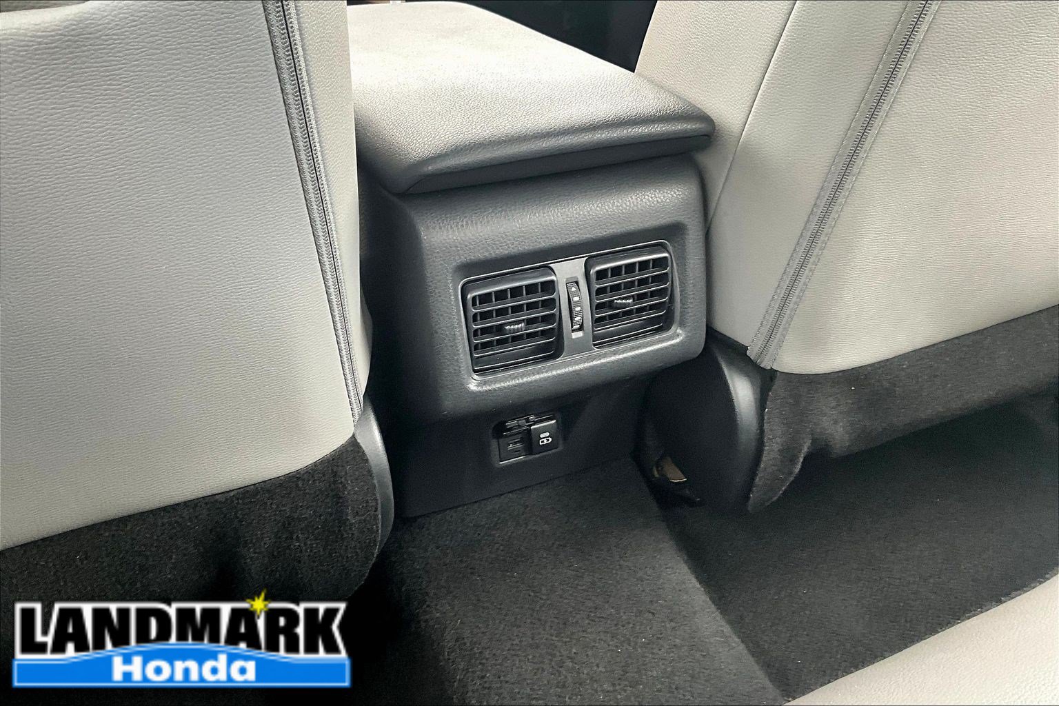 Used 2025 Toyota Camry SE FWD image 23