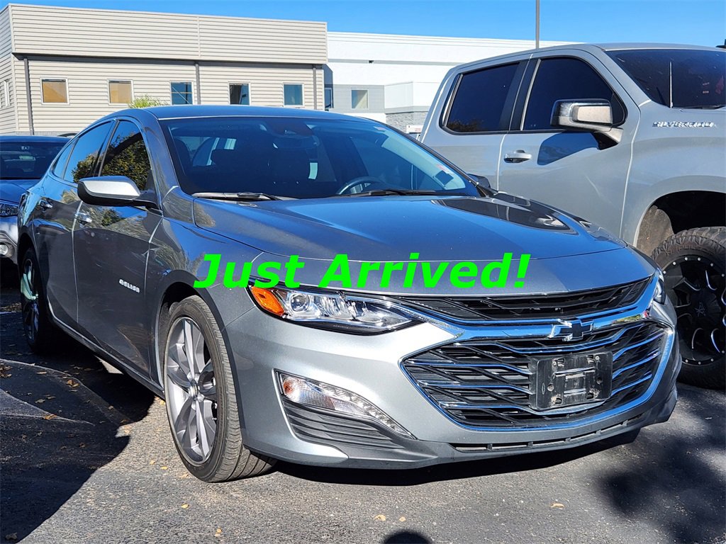 Used 2024 Chevrolet Malibu LT image 2