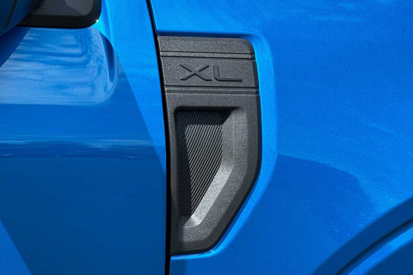 New 2026 Ford Maverick XL AWD/4WD image 21