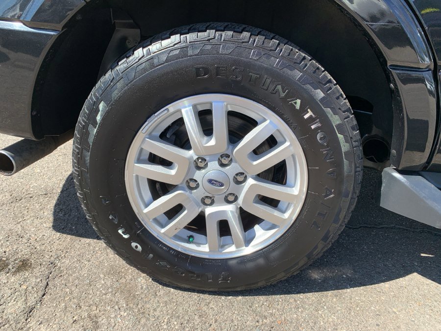 Used 2014 Ford Expedition XLT AWD/4WD image 23