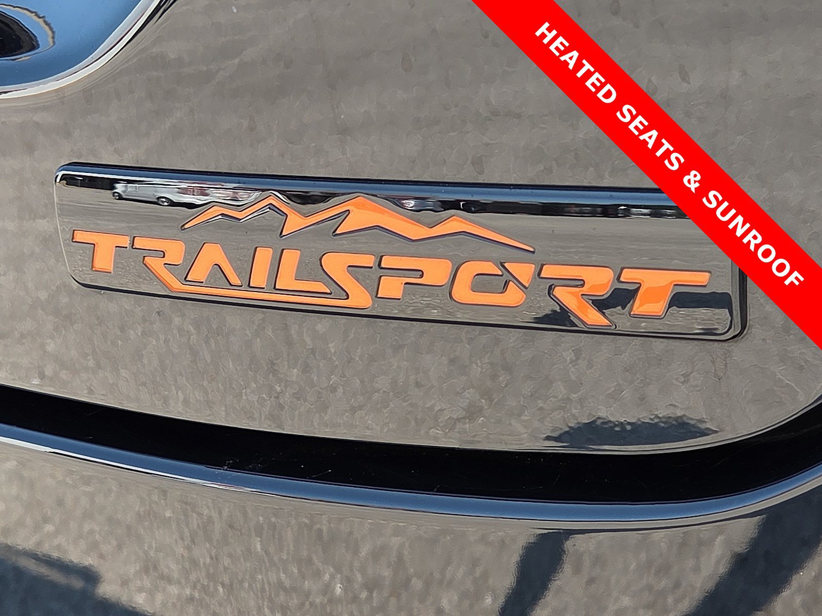 Used 2025 Honda Pilot TrailSport image 8