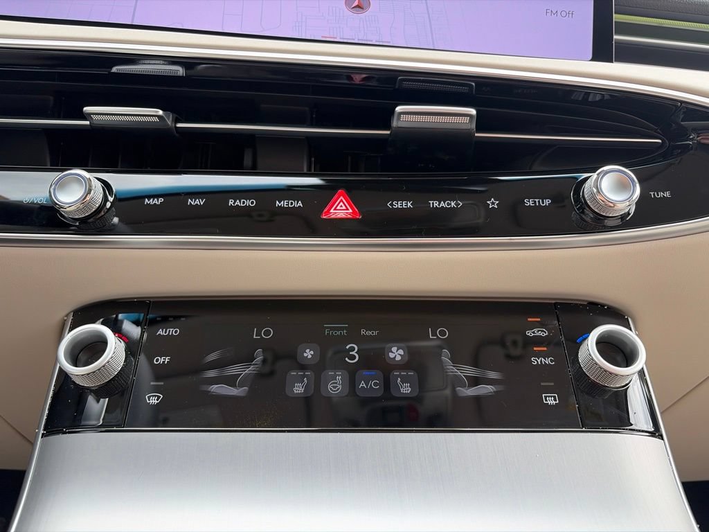 New 2027 Genesis GV70 2.5T Select AWD/4WD image 19
