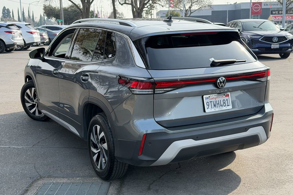 Used 2025 Volkswagen Tiguan S image 9
