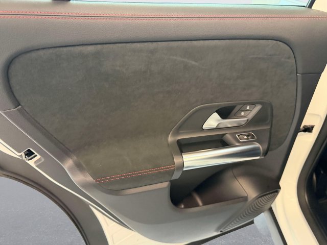 Certified 2022 Mercedes-Benz GLA 35 AMG 4MATIC image 11