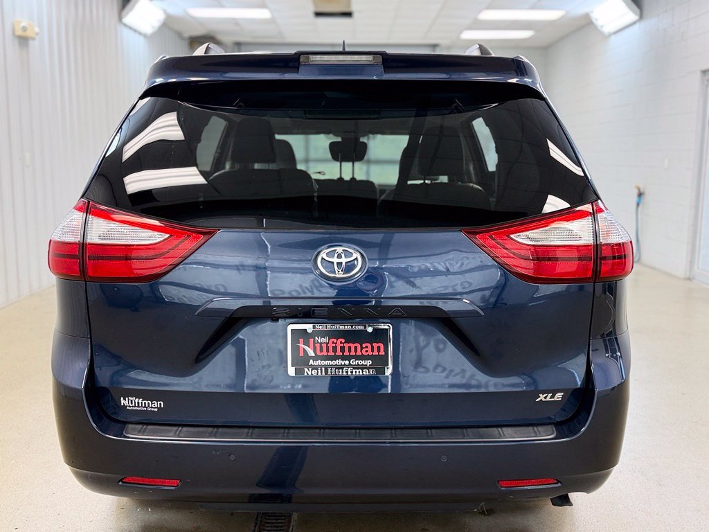 Used 2018 Toyota Sienna XLE w/ XLE Navigation Package FWD image 6
