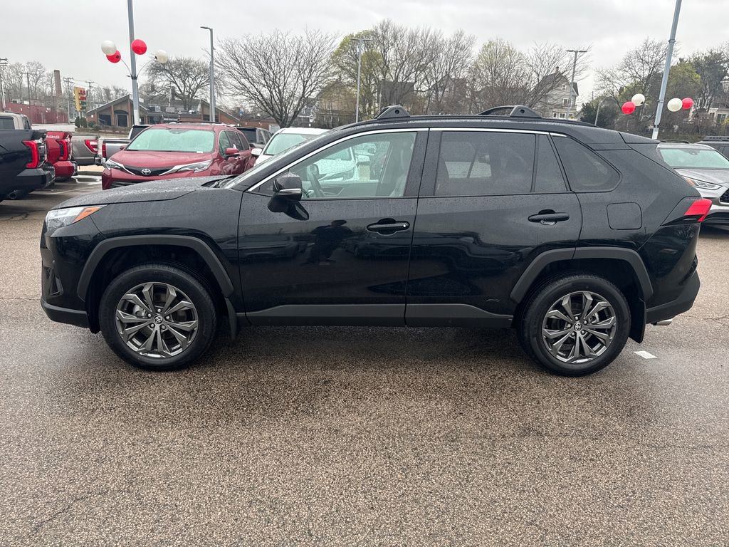 Used 2025 Toyota RAV4 XLE Premium w/ Weather Package image 4