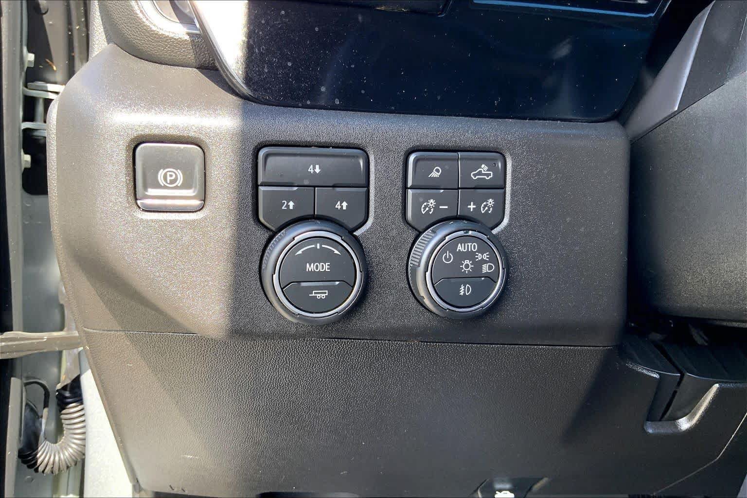 Used 2026 Chevrolet Silverado 2500 LT w/ Trail Boss Package AWD/4WD image 32