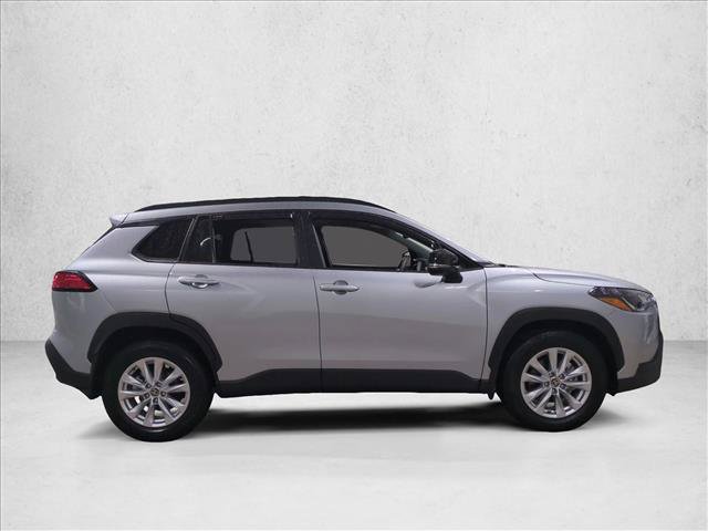 Certified 2025 Toyota Corolla Cross LE FWD image 4