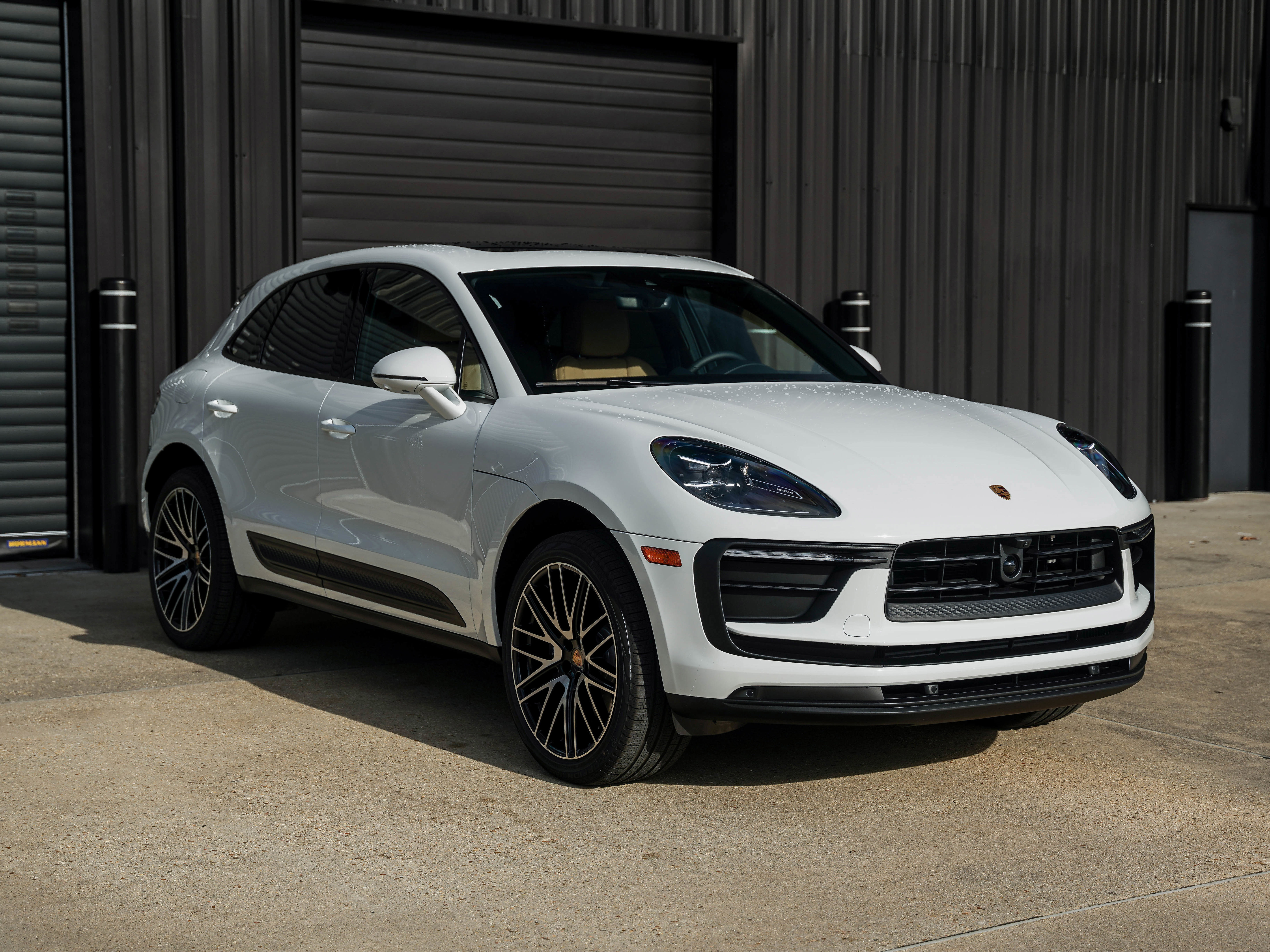 New 2026 Porsche Macan AWD/4WD image 7