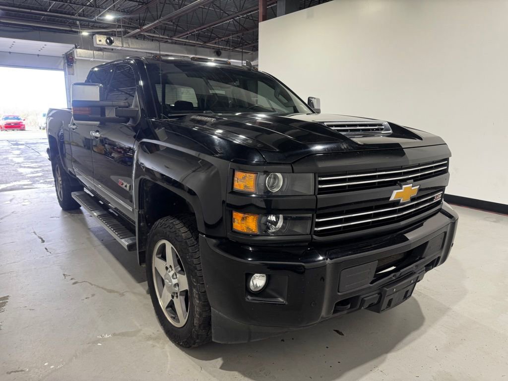 Used 2019 Chevrolet Silverado 2500 LTZ w/ Duramax Plus Package AWD/4WD image 4