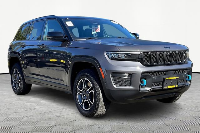Used 2022 Jeep Grand Cherokee Trailhawk w/ Advanced Protech Group II