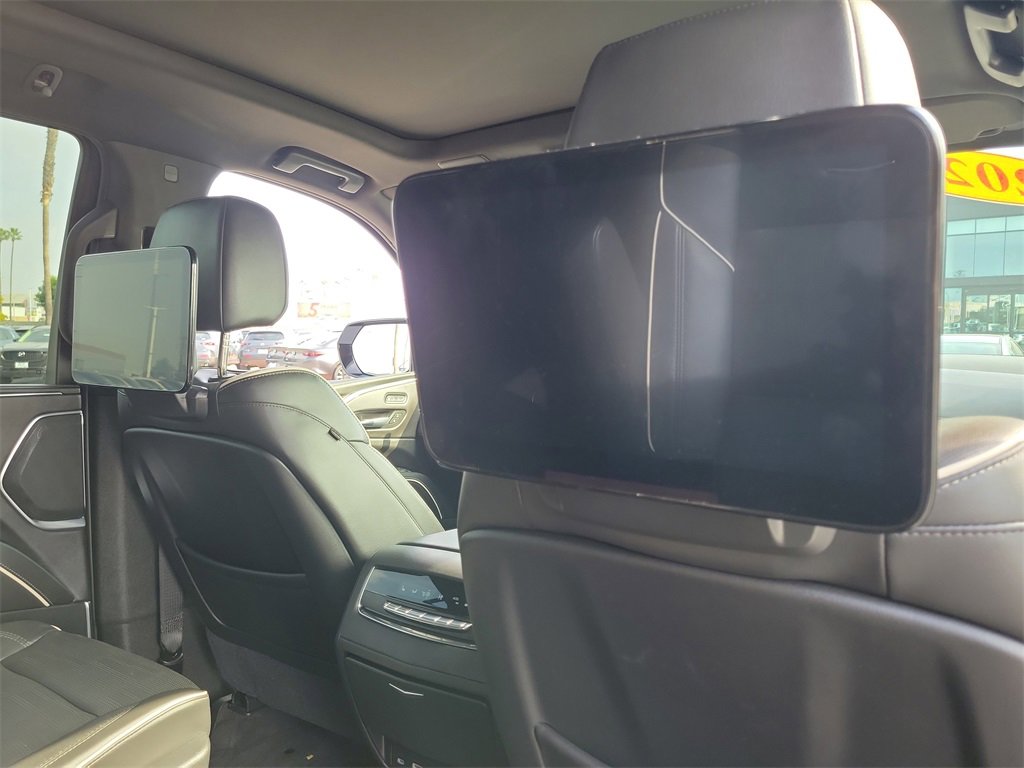 Used 2021 Cadillac Escalade Premium Luxury w/ LPO, Illumination Package image 21