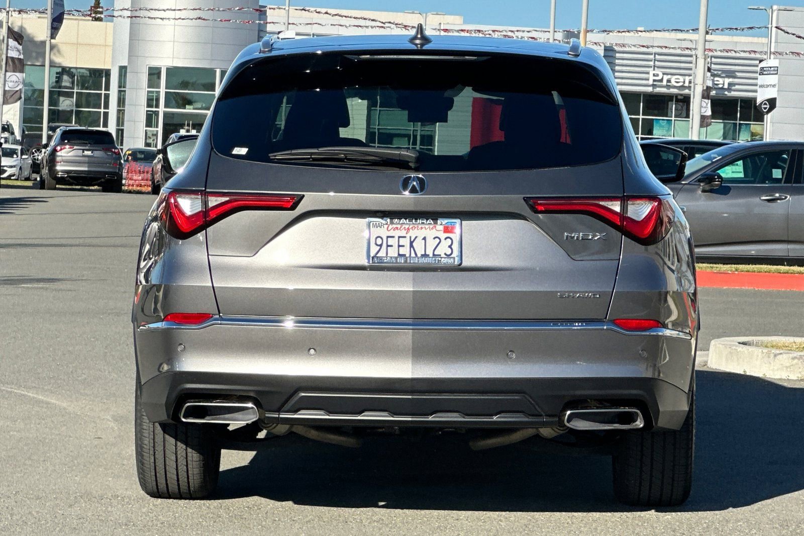 Used 2023 Acura MDX SH-AWD w/ Advance Package image 5