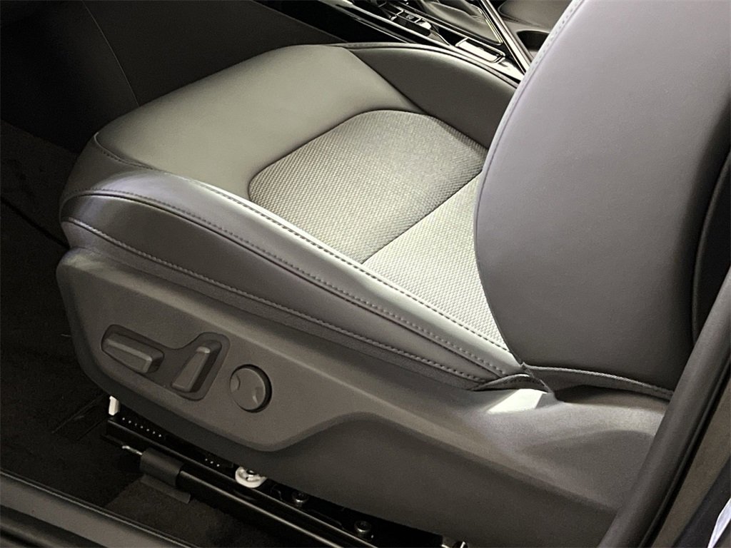 New 2026 Kia Niro EX image 12