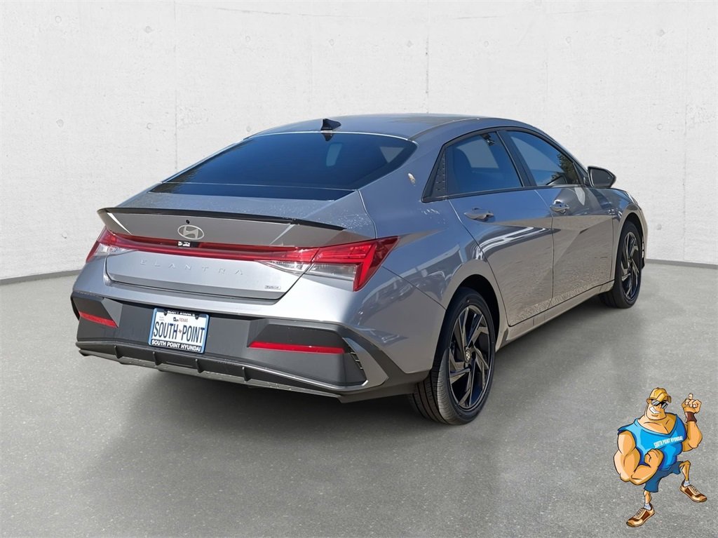 New 2026 Hyundai Elantra Sport image 5